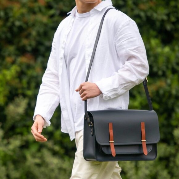 HOLIDAY HOLD Cambridge Satchel The Messenger Bag navy blue leather w/ tan straps - Picture 13 of 13